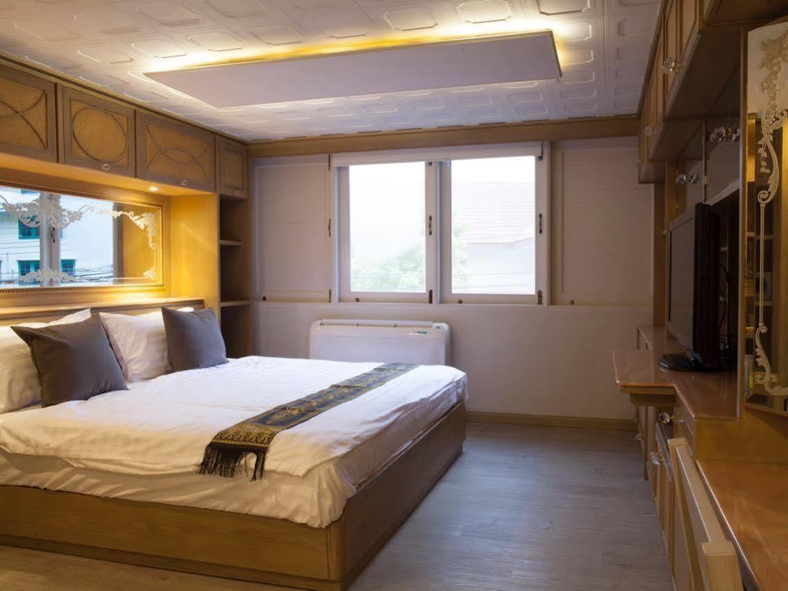 Golden Mountain Hostel Μπανγκόκ Εξωτερικό φωτογραφία