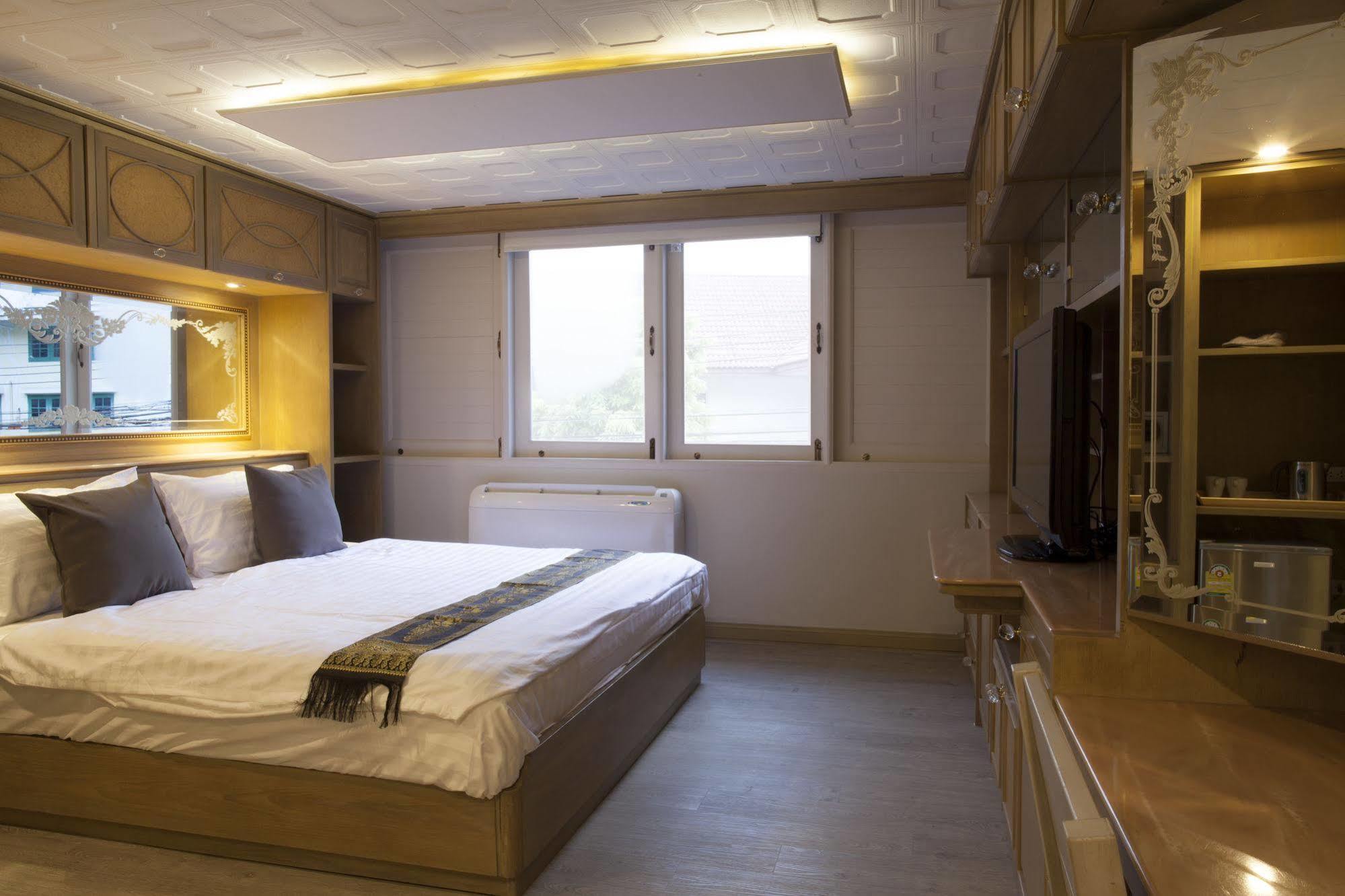 Golden Mountain Hostel Μπανγκόκ Εξωτερικό φωτογραφία